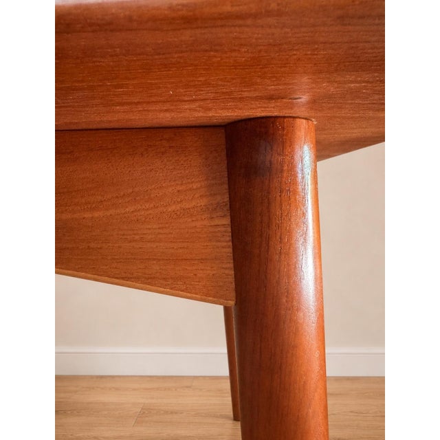 Omann Jun Møbelfabrik 1950s Danish Mid-Century Modern Teak Extension Dining Table by Omann Jun For Sale - Image 4 of 6