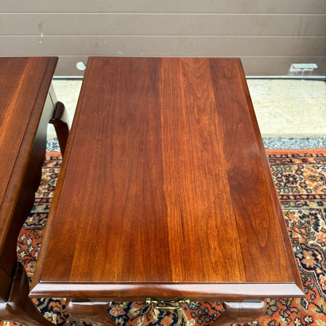 Pennsylvania House Vintage Pennsylvania House Traditional Queen Anne Solid Cherry 1 Drawer Side Tables - A Pair For Sale - Image 4 of 14