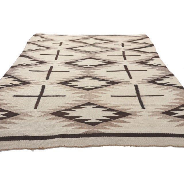 Rustic Early 20th Century Antique Crystal Navajo Style Rug, 03'09 X 05'10 For Sale - Image 3 of 10