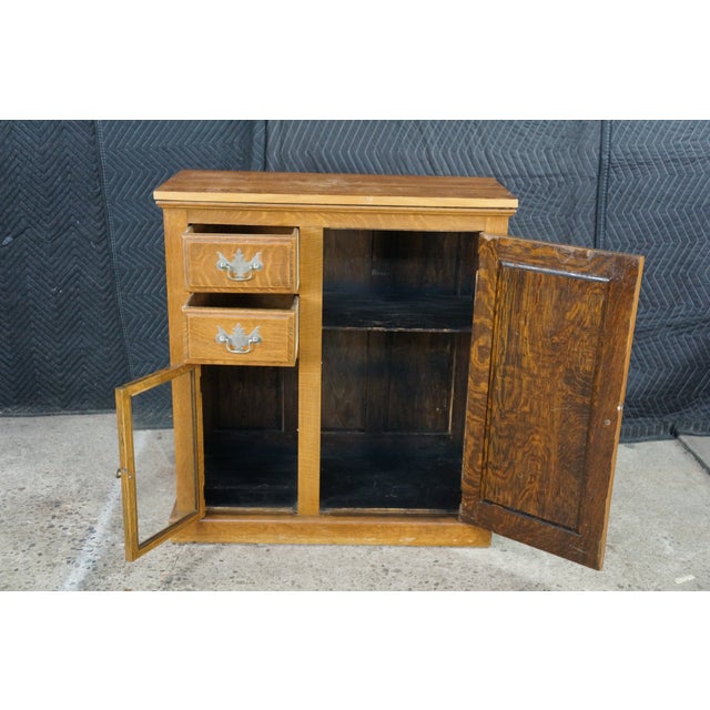 Brown Antique American Victorian Quartersawn Oak 2 Drawer Console Cabinet Cupboard 31" For Sale - Image 8 of 17