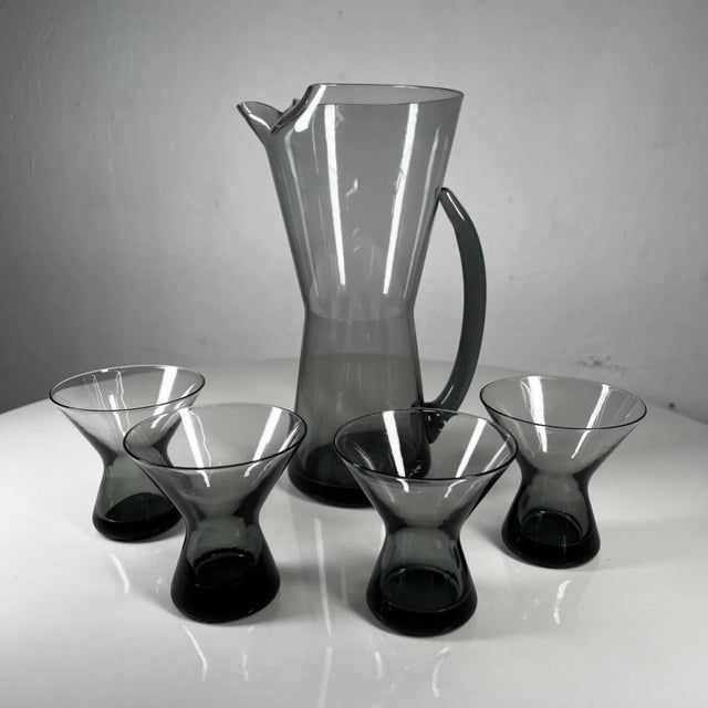 1958 Morgantown Wv Hoffman House Glass Martini Pitcher & Four Glasses For Sale - Image 12 of 13