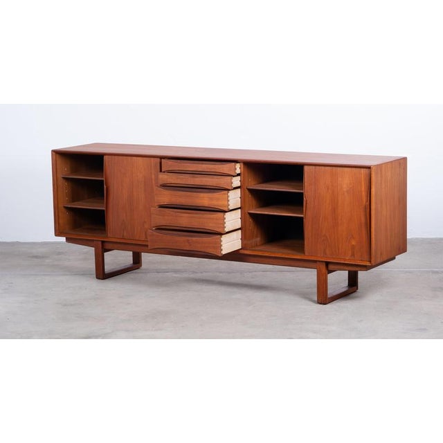 Danish Teak Sideboard by Arne Vodder for Skovby Møbelfabrik, 1960s For Sale - Image 6 of 13