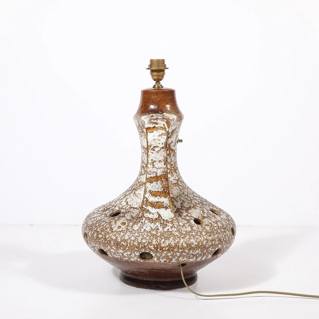 Mid-Century Organic Pitcher Form Ceramic Table Lamp With Illuminated Cutouts For Sale - Image 10 of 17