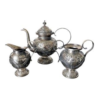Early 20th Century Chinese Export Silver Tea or Coffee Service by ZeeSung - 3 pcs For Sale