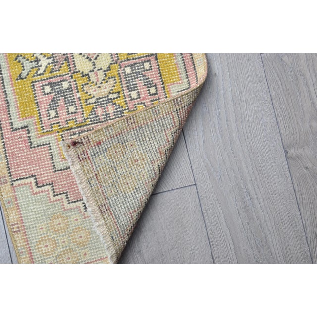 1960s Faded Vintage Oushak Rug For Sale - Image 5 of 6