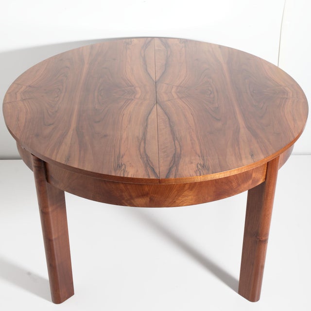 Brown Round Extendable H-183 Dining Table in Walnut by Jindrich Halabala for Up Závody, 1930s For Sale - Image 8 of 18