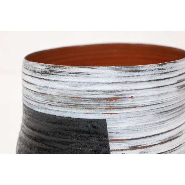 2000 - 2009 Kathy Erteman Studio Pottery Vessel, 2006 For Sale - Image 5 of 12