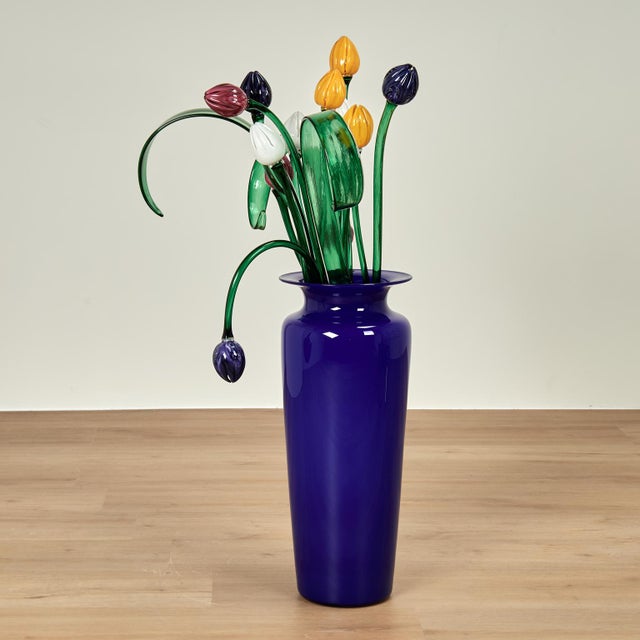 Glass Flower Sculpture in a Vase by Phil O'Reilly For Sale - Image 4 of 12