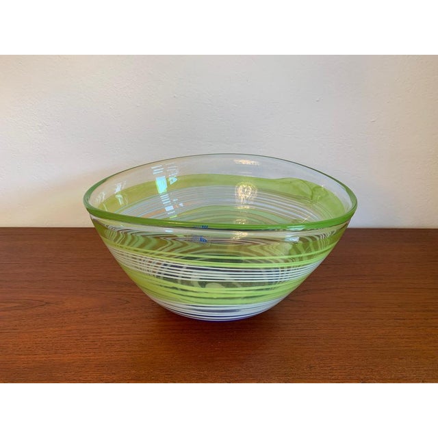A large Vilniaus Stiklo Studija bowl from the 1990s. In original and very good condition. Perfect , artistic and hand -...