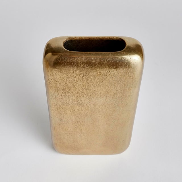 Kenneth Ludwig Chicago Ravi Decorative Rectangular Vase For Sale - Image 4 of 4