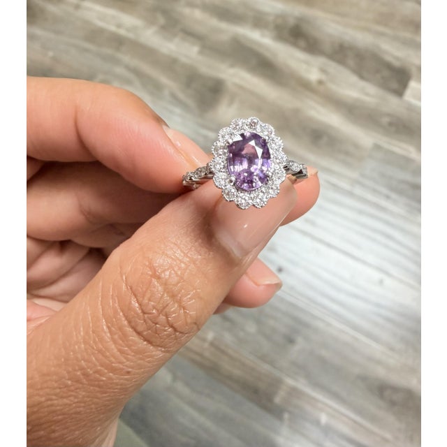 2020s Gia Certified 1.84 Carat Purple Pink Sapphire Diamond 18 Karat White Gold Ring, Size 7 For Sale - Image 5 of 8