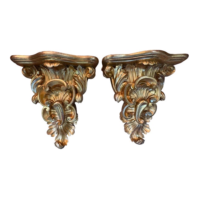 Pair of 19th Century Italian Giltwood Wall Brackets For Sale