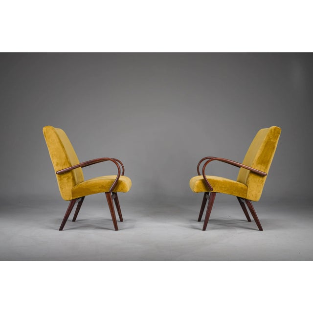 Model 53 Armchairs in Mustard Velvet attributed to Jaroslav Smidek for Ton, 1960s, Set of 2 For Sale - Image 10 of 11