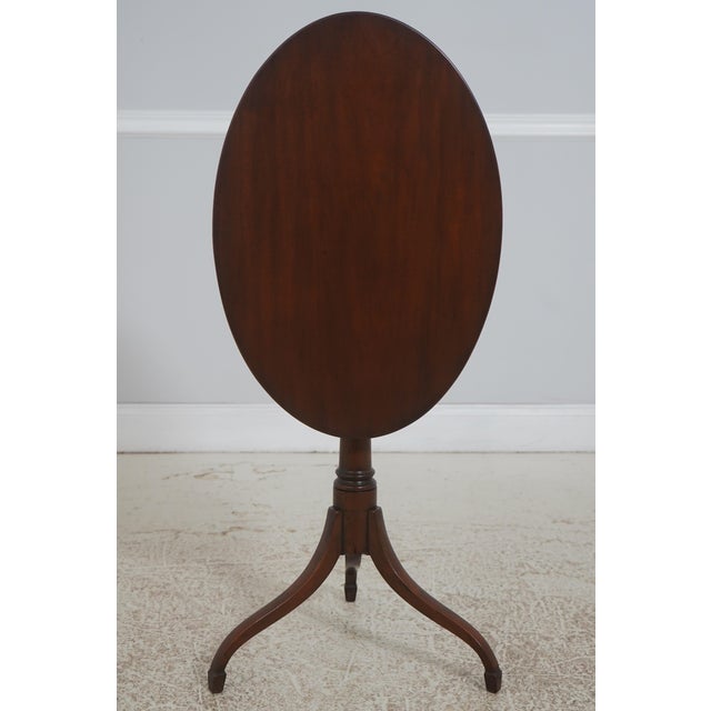 Traditional Kittinger Cw-135 Colonial Williamsburg Tilt Top Table For Sale - Image 3 of 17
