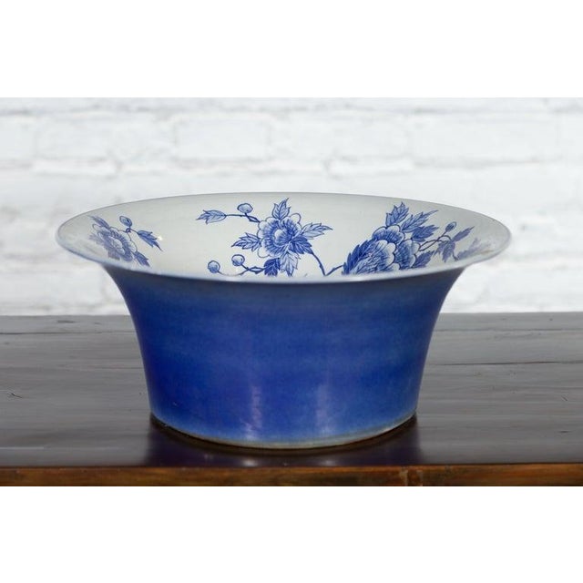 Chinese Blue & White Porcelain Wash Basin with Floral Motifs & Cobalt Blue For Sale - Image 9 of 12
