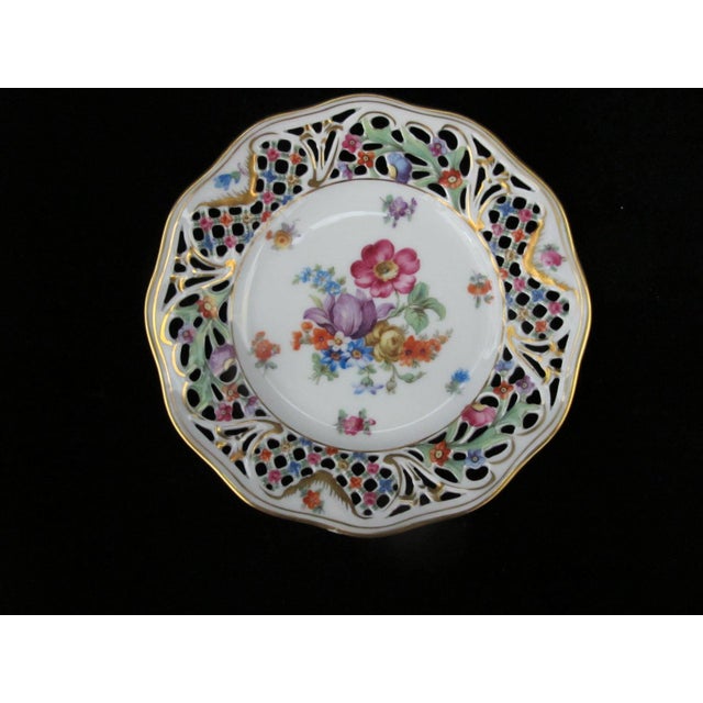 Art Nouveau Early 20th Century Dresden Carl Schumann Bavaria Chateau Floral 6 1/4" Pierced Bread Plate Set of 8 For Sale - Image 3 of 9