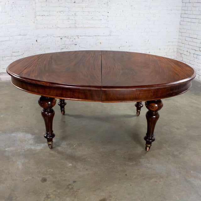 19th Century Antique William IV Style Mahogany Oval Dining Table W/Turned Legs & Casters For Sale - Image 4 of 17