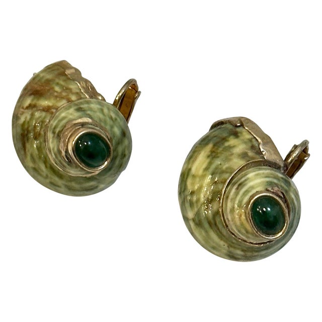 2000 - 2009 Vintage Turbo Shell Emerald Gold Earring Mother of Pearl Clip on Earring For Sale - Image 5 of 18