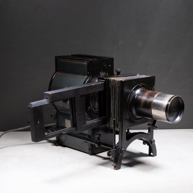 Antique Baush & Lomb Baloptican Magic Lantern Slide Projector and Original Case c.1911 For Sale - Image 4 of 17