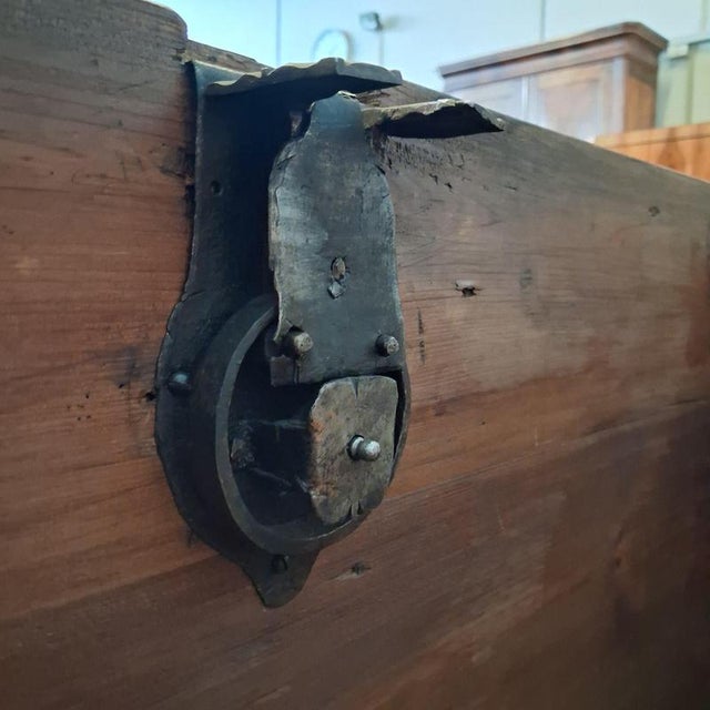 Antique Farmers Chest with Floral Folk Painting, 1800s For Sale - Image 14 of 18