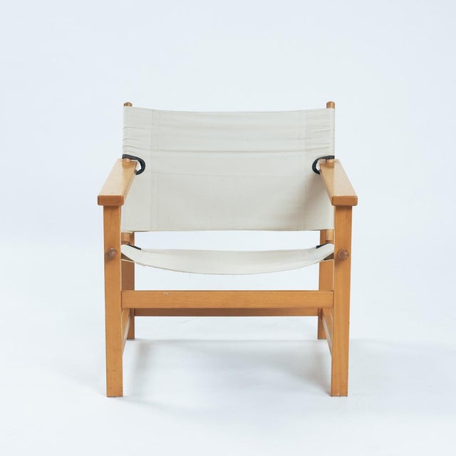 Safari chair of an unknown maker, 1970s. W 58 cm x D 56 x H 67 cm.