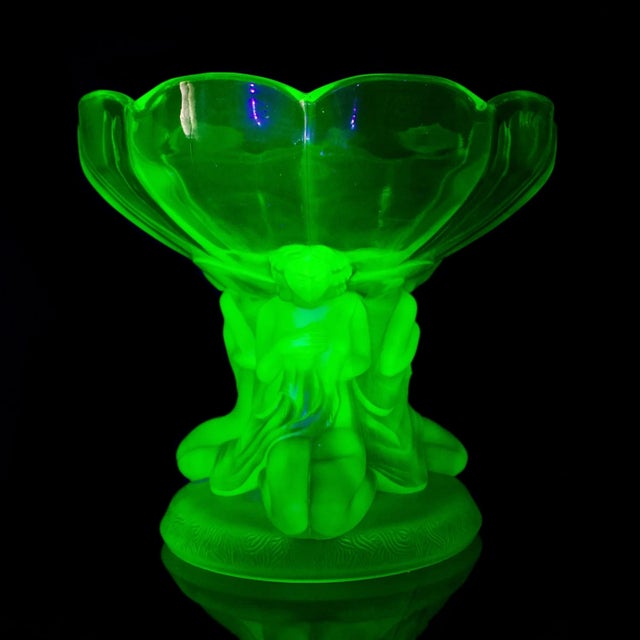Art Deco Uranium Glass Figural Nude Ladies Compote – Frosted Uv Reactive Art Glass Sculpture For Sale - Image 4 of 4