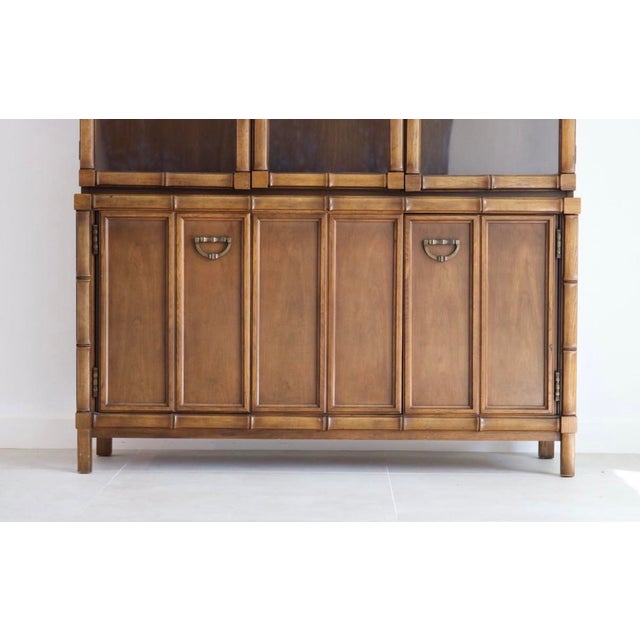 Kroehler Vintage Mid-Century Kroehler China Cabinet For Sale - Image 4 of 7