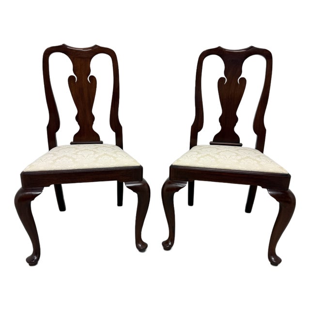 Henkel Harris 110s 29 Solid Mahogany Queen Anne Dining Side Chair - Pair A For Sale