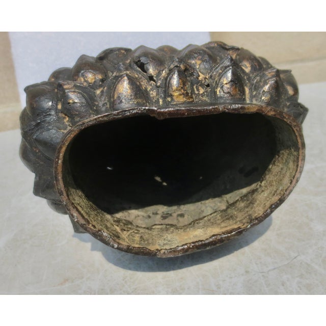 Antique Ming Bronze Seated Buddha Circa 16th-17th For Sale In New York - Image 6 of 11