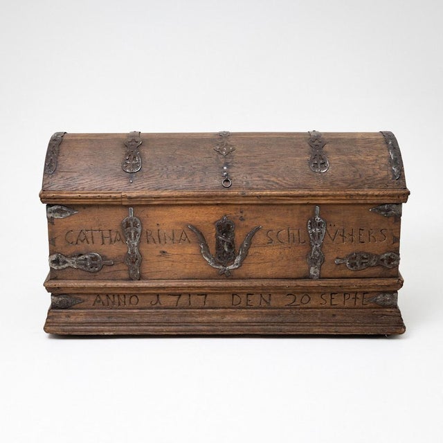 Wood Baroque Domed Chest in Oak, 1717 For Sale - Image 7 of 7