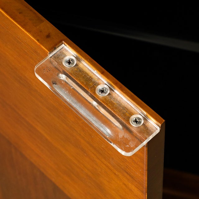 1930s Art Deco Walnut Cabinet With Lucite Pulls & Glass Front by Gilbert Rohde For Sale - Image 5 of 17