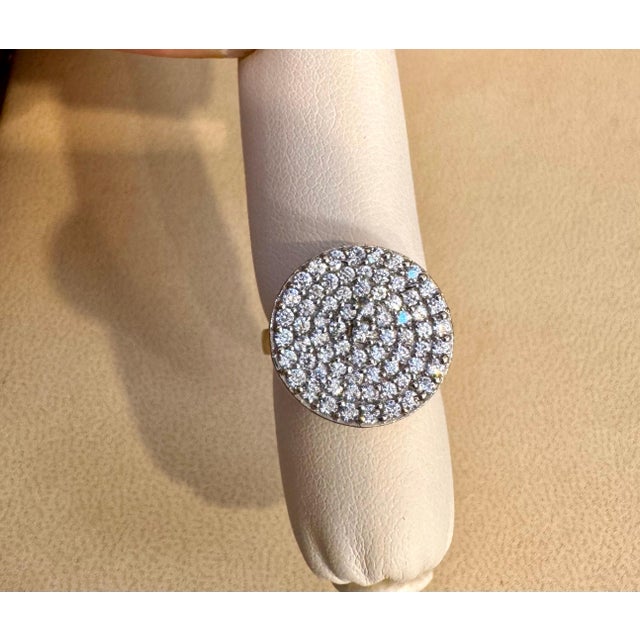 2020s 2.5 Carat Diamond Cluster Cocktail Ring 14 Karat White Gold 6.0 Grams Ring For Sale - Image 5 of 8