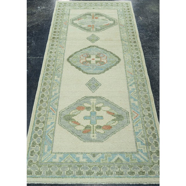 Early 21st Century Turkish Oushak Rug 2'10" x 6'5" #20013 For Sale - Image 5 of 8