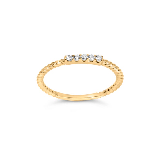 Contemporary 10K Yellow Gold 1/10 Cttw Diamond 5 Stone Braided Shank Band Ring (I-J Color, I2-I3 Clarity)- Ring - Size 7 For Sale - Image 3 of 6