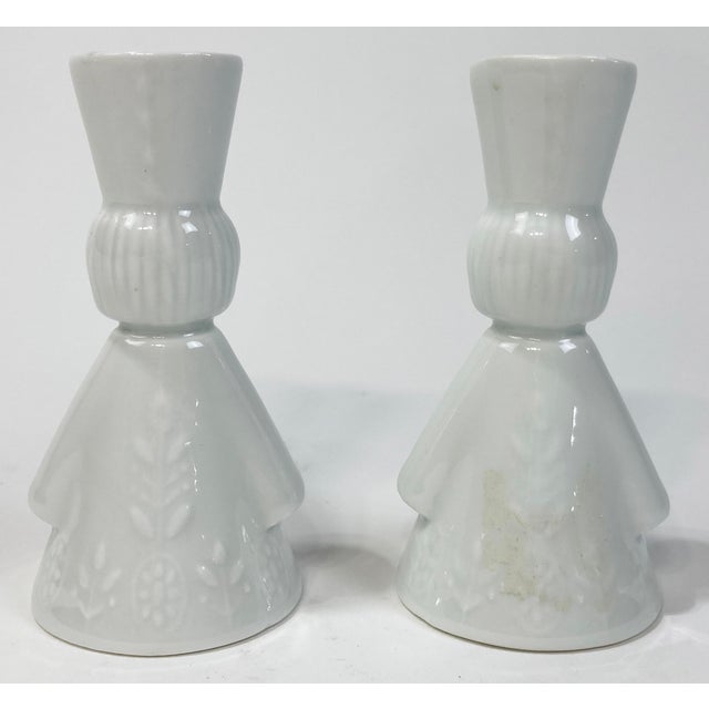 Mid 20th Century Vintage Haviland Limoges Ceramic Salt and Pepper Shakers For Sale - Image 5 of 7