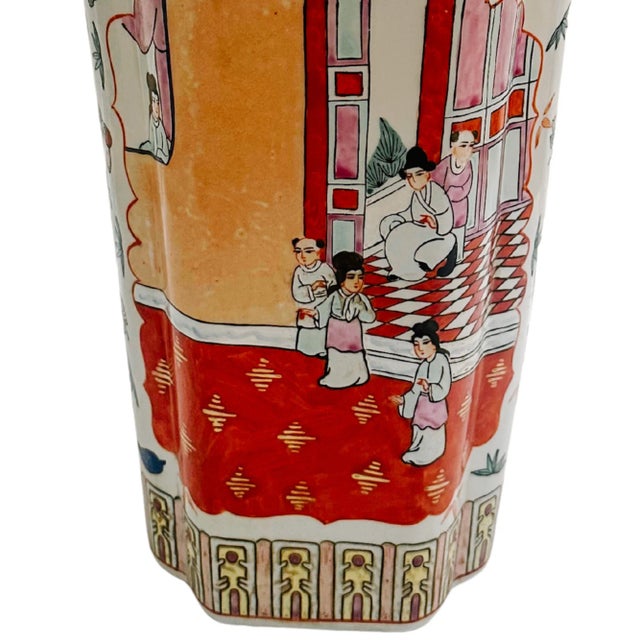 Red Maitland-Smith Chinoiserie Rose Medallion Quatrefoil Ceramic Vases - A Pair For Sale - Image 8 of 10