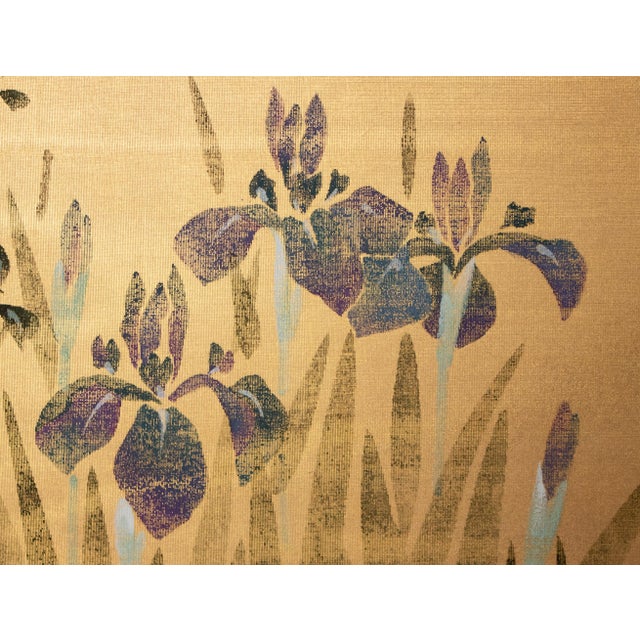 "Iris and Kingfisher", Showa Era Ogata Kōrin Style Japanese Painted Silk Byobu Screen For Sale - Image 9 of 17