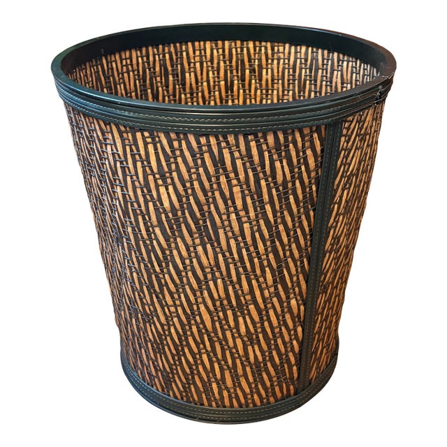 Vintage Two-Toned Wicker Wastebasket For Sale
