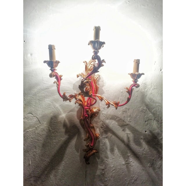 Gold Antiqued Gold-Leaf Resin Wall Lamp, 1970s For Sale - Image 8 of 9