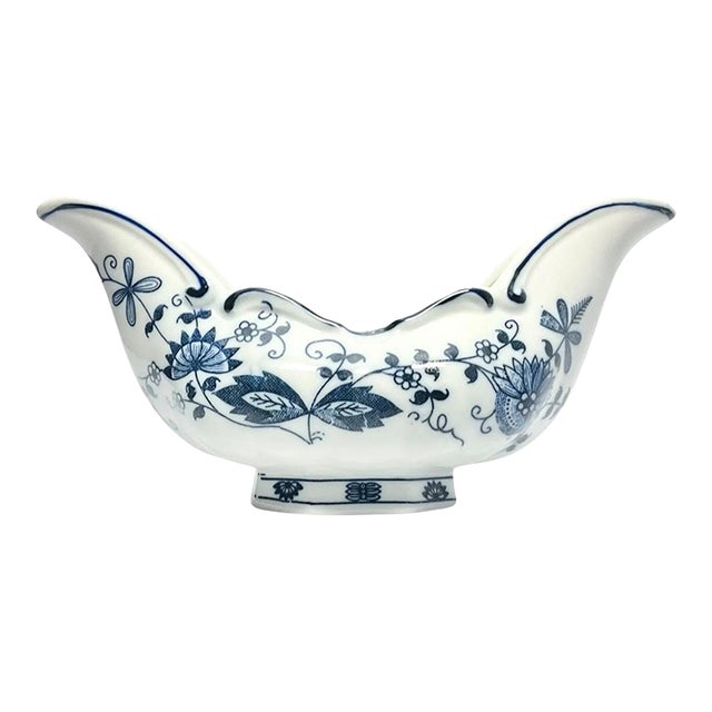 1980s Seymour Mann, Vienna Woods “Blue Onion” Porcelain Open Sauce or Gravy Boat For Sale