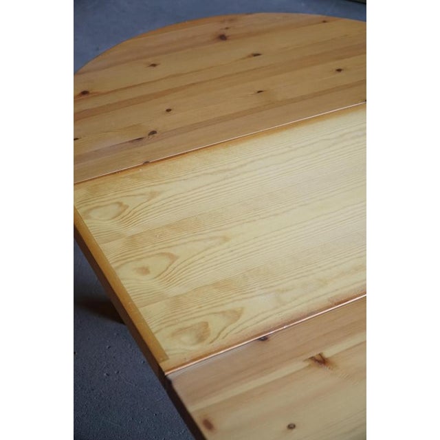 Danish Modern Round Pine Dining Table with Extension Leaves, Denmark, 1970s For Sale - Image 9 of 18