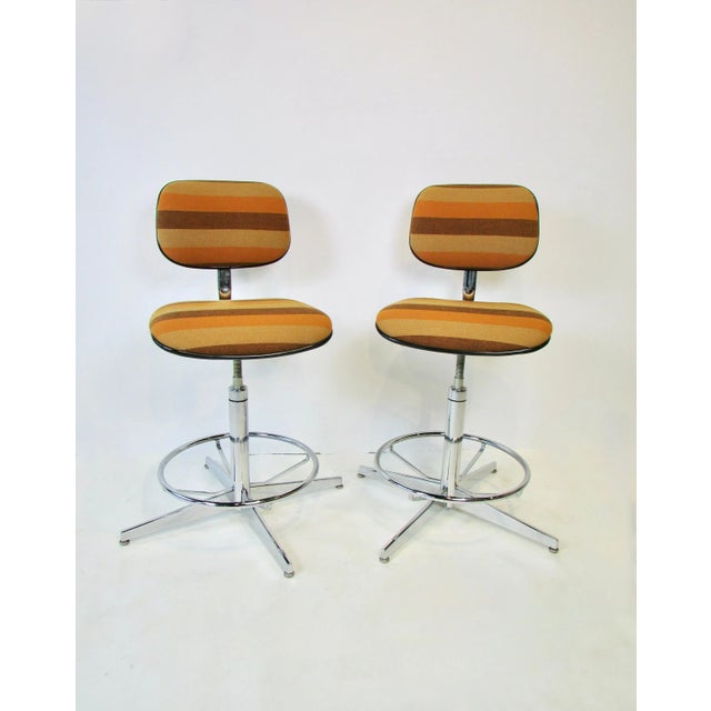 1970s Steelcase Chrome & Girard Style Fabric Adjustable Swivel Bar Stools - A Pair For Sale - Image 10 of 13