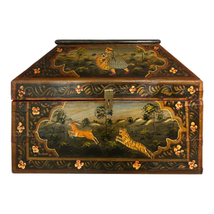 Rare Early 20th-Century Anglo-Indian Lacquered Jewelry Box With Exotic Hunting Scenes