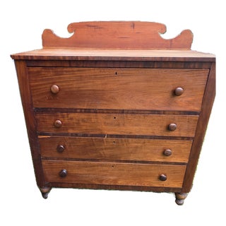Antique 1830s American Empire Cherry Wood & Cherry Veneer 4-Drawer Chest For Sale