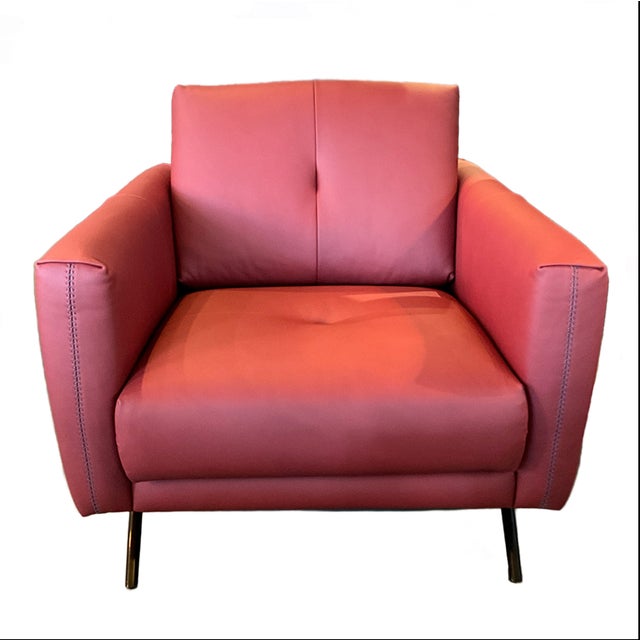 The Dante Chair is a striking example of Italian modern design, where simplicity and precision craftsmanship come together...