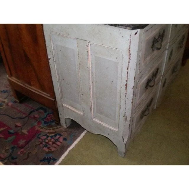 18th Century French Louis XV Three Drawer Commode For Sale - Image 4 of 10