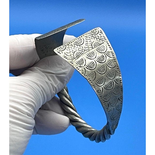 1990s Hmong Hill Tribe Silver Etched Bangle Cuff Bracelet Set, Vintage For Sale - Image 11 of 11