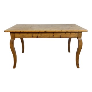Vintage Farmhouse Style Pine Cabriole Leg Dining Table For Sale