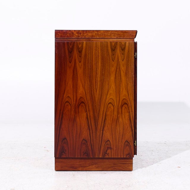Skovby Møbelfabrik A/S Skovby Mid Century Danish Rosewood Credenza Bar Cabinet For Sale - Image 4 of 8