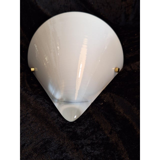 1990s Vintage Wall Lamp with White Curved Glass Shade on Brass Bracket by Hufnagel Leuchten, 1990s For Sale - Image 5 of 8